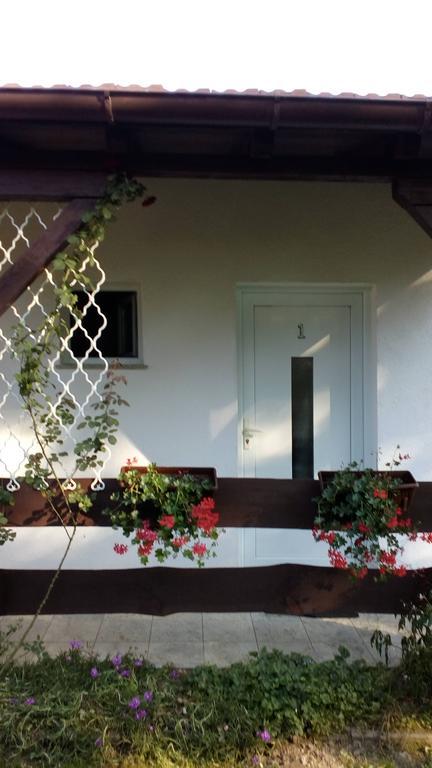Rooms Lutra Bilje Екстер'єр фото